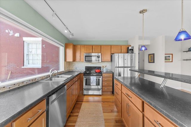 352 Colchester Ave 1, Burlington, VT 05401