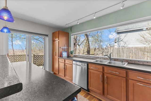 352 Colchester Ave 1, Burlington, VT 05401