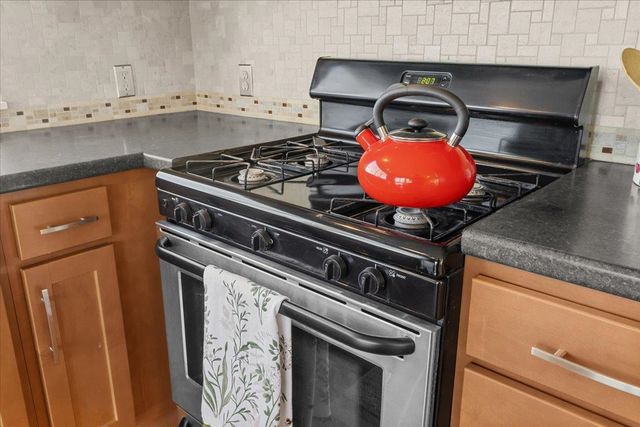 352 Colchester Ave 1, Burlington, VT 05401