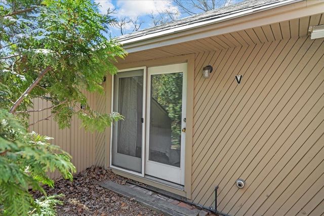 352 Colchester Ave 1, Burlington, VT 05401