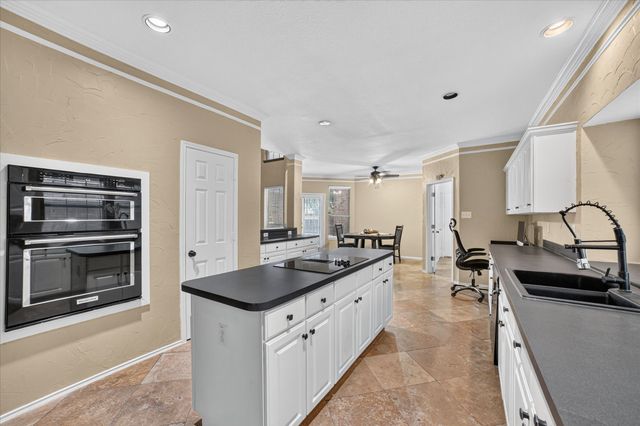 5002 Petersburg Drive, Rowlett, TX 75088