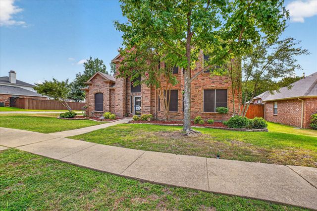 5002 Petersburg Drive, Rowlett, TX 75088