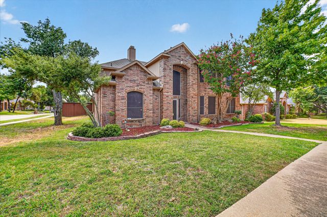 5002 Petersburg Drive, Rowlett, TX 75088