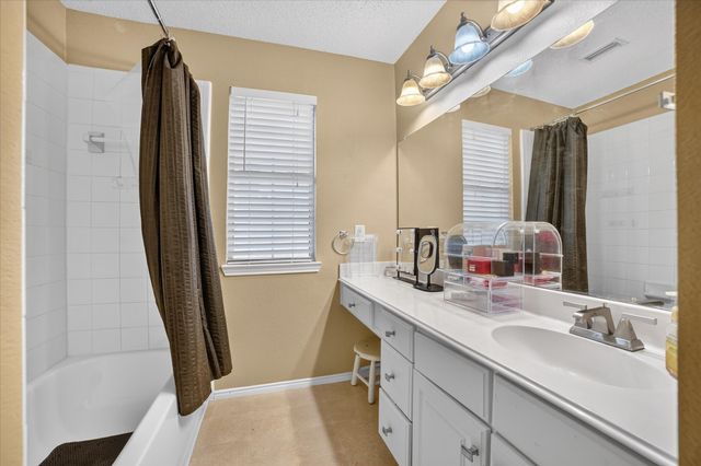 5002 Petersburg Drive, Rowlett, TX 75088