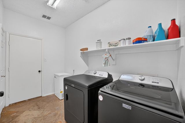 5002 Petersburg Drive, Rowlett, TX 75088