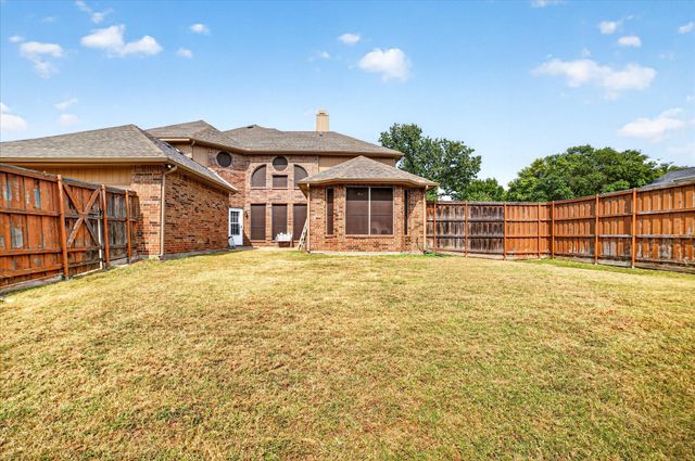 5002 Petersburg Drive, Rowlett, TX 75088
