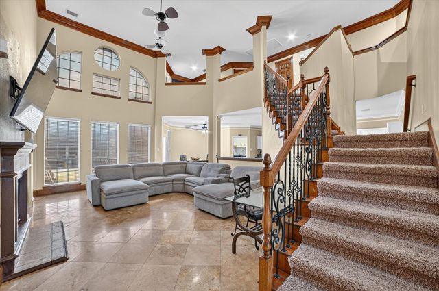5002 Petersburg Drive, Rowlett, TX 75088