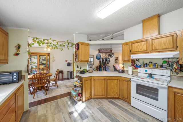 28290 E 11th Street, Catoosa, OK 74015