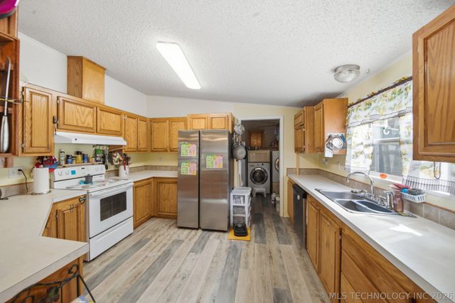 28290 E 11th Street, Catoosa, OK 74015