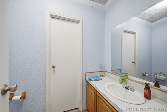 28290 E 11th Street, Catoosa, OK 74015