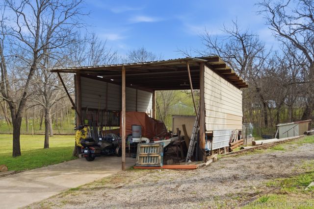 28290 E 11th Street, Catoosa, OK 74015