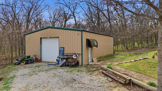 28290 E 11th Street, Catoosa, OK 74015