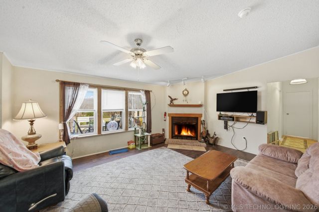 28290 E 11th Street, Catoosa, OK 74015