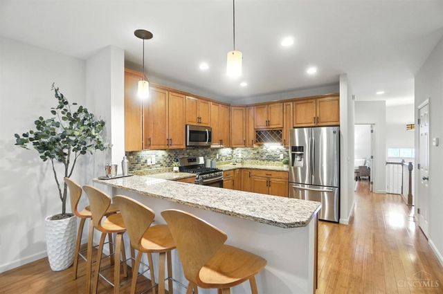 3041 Lavinia Avenue, Cincinnati, OH 45208