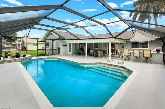 2107 SE 25th TER, Cape Coral, FL 33904