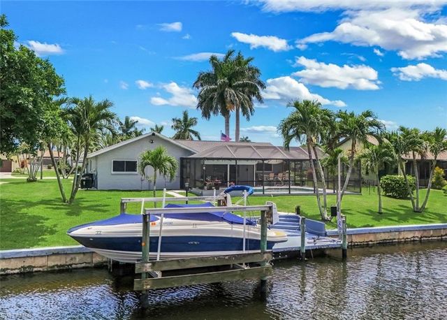 2107 SE 25th TER, Cape Coral, FL 33904