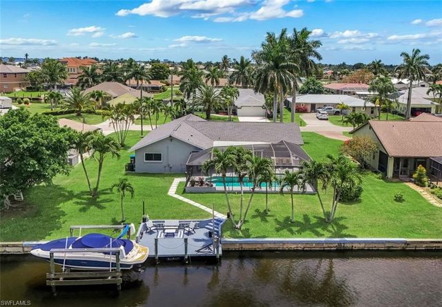 2107 SE 25th TER, Cape Coral, FL 33904