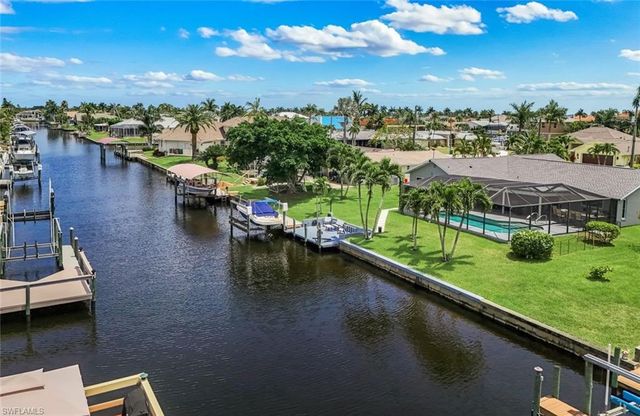 2107 SE 25th TER, Cape Coral, FL 33904