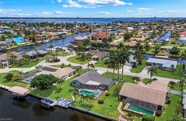 2107 SE 25th TER, Cape Coral, FL 33904