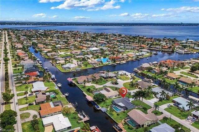 2107 SE 25th TER, Cape Coral, FL 33904