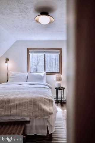 460 MAXATAWNY DR, Pocono Lake, PA 18347