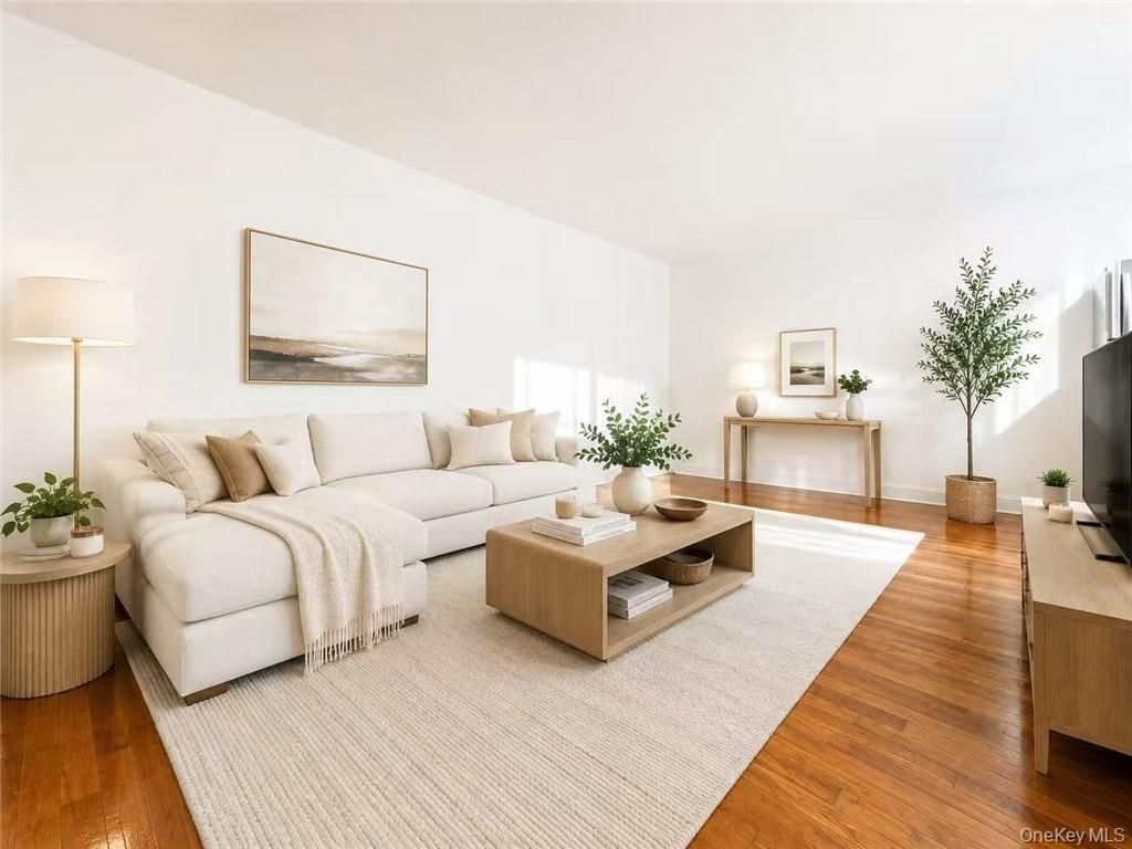 8511 34th Avenue 3H, Jackson Heights, NY 11372 — photo 4