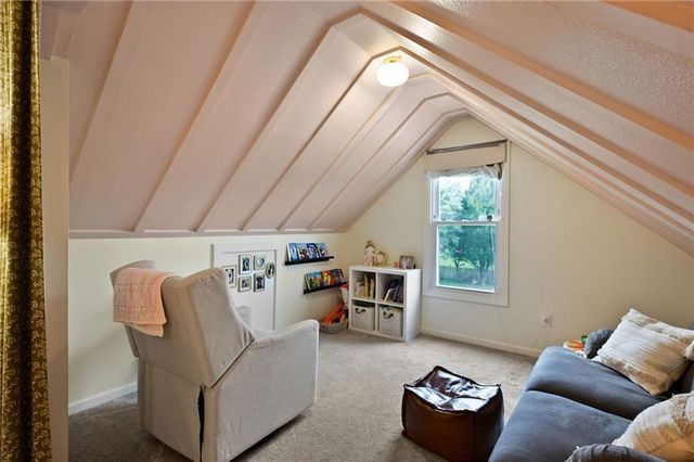 1149 SW Sunflower Drive, Lee's Summit, MO 64081