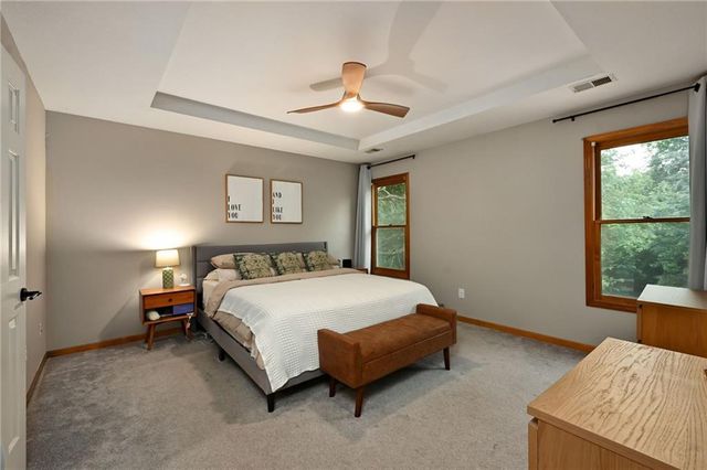 1149 SW Sunflower Drive, Lee's Summit, MO 64081