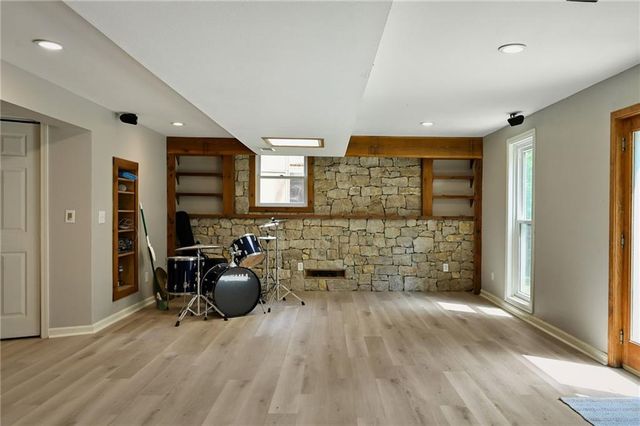 1149 SW Sunflower Drive, Lee's Summit, MO 64081