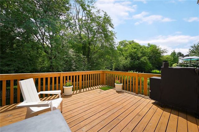 1149 SW Sunflower Drive, Lee's Summit, MO 64081