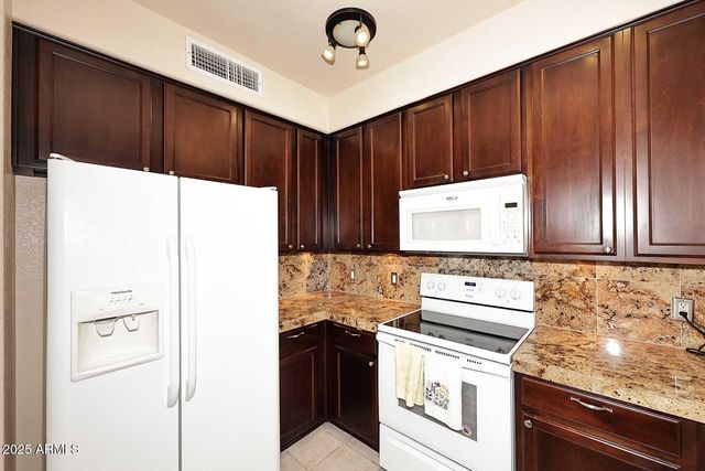 11022 N INDIGO Drive N 128, Fountain Hills, AZ 85268