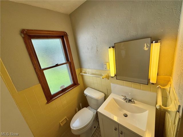 19520 Maple Heights Boulevard, Maple Heights, OH 44137