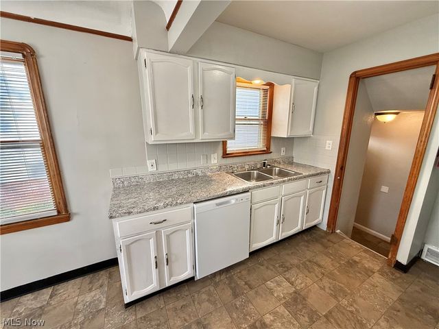 19520 Maple Heights Boulevard, Maple Heights, OH 44137