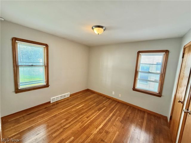 19520 Maple Heights Boulevard, Maple Heights, OH 44137