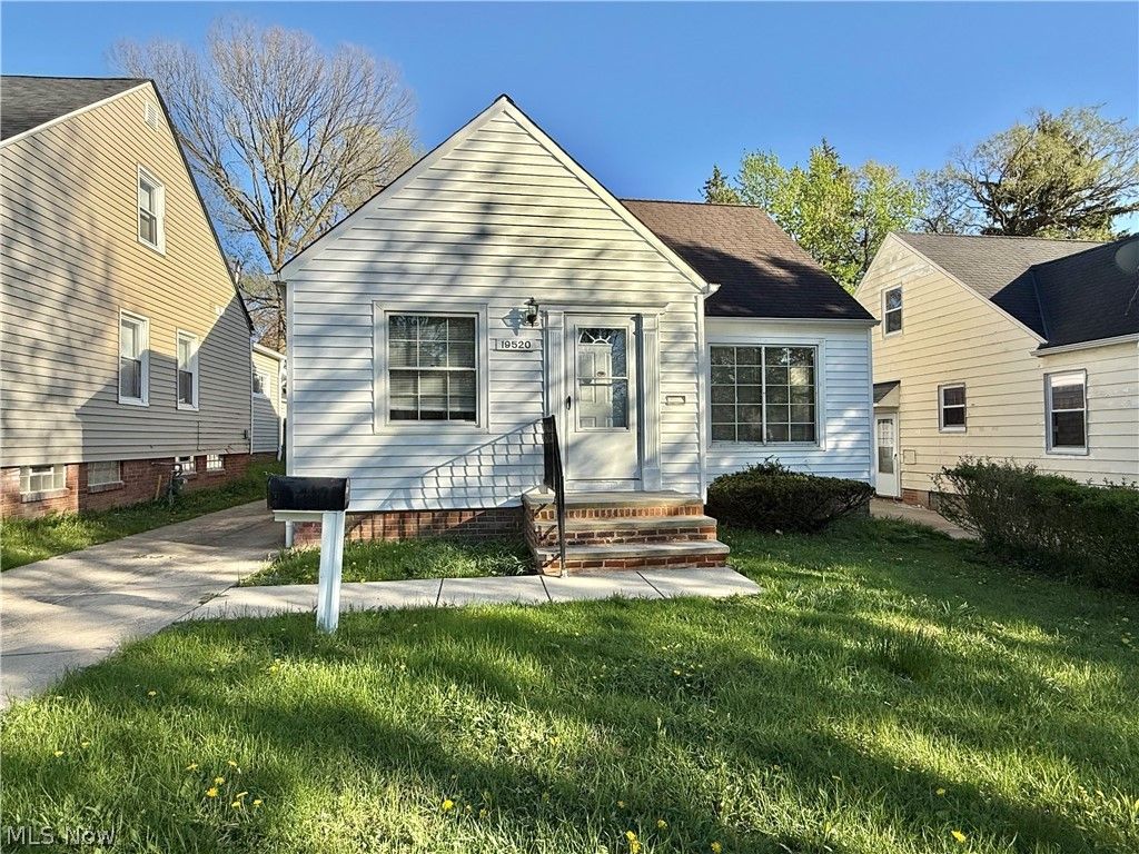 19520 Maple Heights Boulevard, Maple Heights, OH 44137