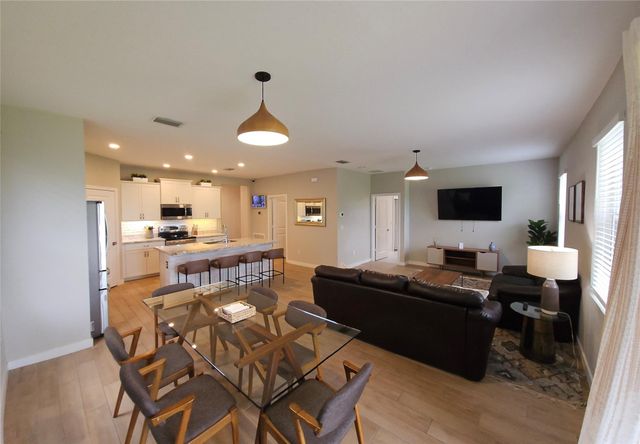 3034 NE Skyview Lane, Jensen Beach, FL 34957
