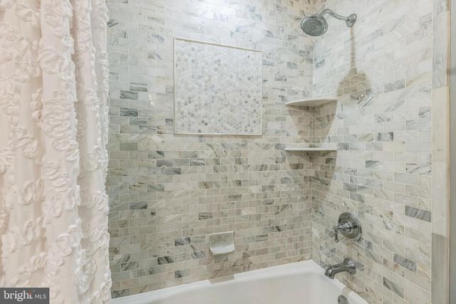 33 HARPER BLVD, Delran, NJ 08075