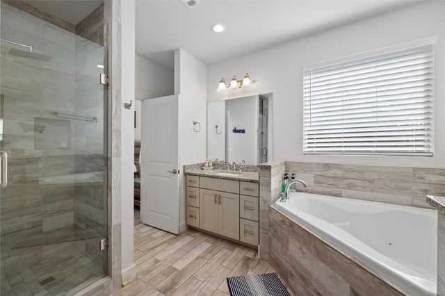 21513 Santa Carlo Ave, Lago Vista, TX 78645