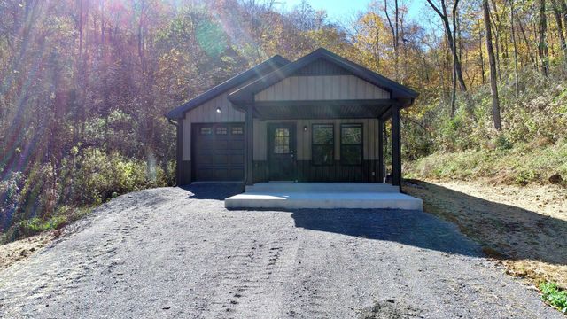 221 Pine Lick Estates Dr, Whitleyville, TN 38588