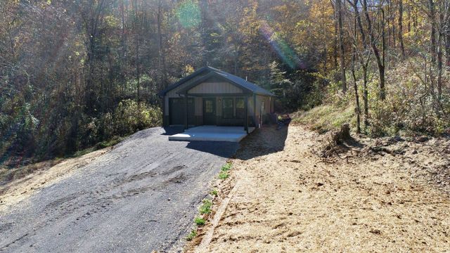 221 Pine Lick Estates Dr, Whitleyville, TN 38588