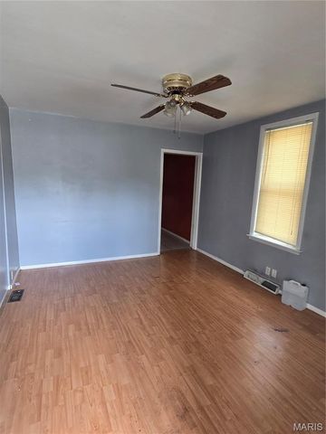 1371 Louisville Avenue, St Louis, MO 63139