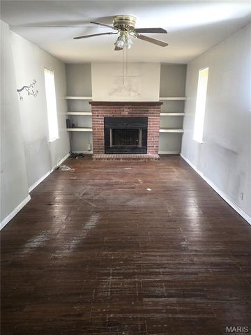 1371 Louisville Avenue, St Louis, MO 63139