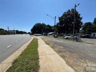 2225 W Sugar Creek Road, Charlotte, NC 28262