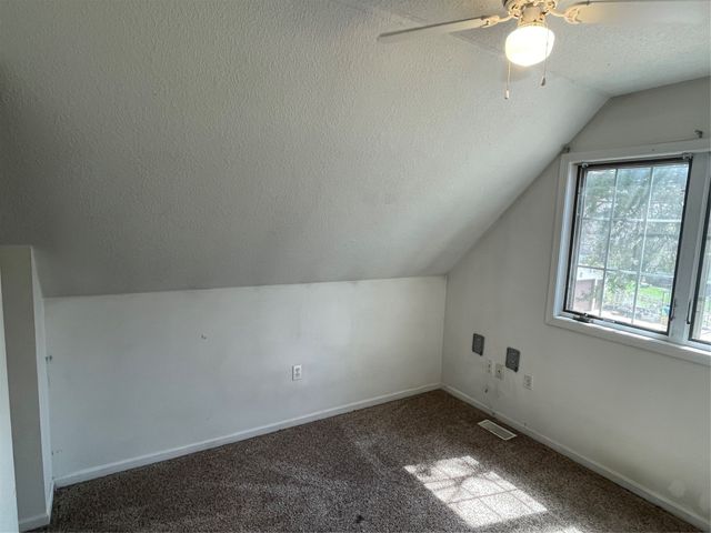 4017 Cambridge Street, Des Moines, IA 50313