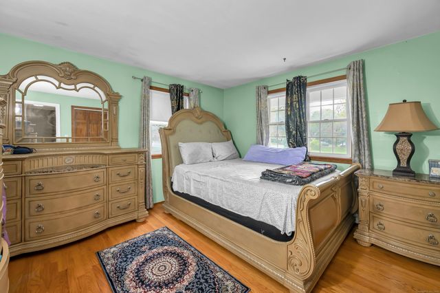 997 Meriden Avenue, Southington, CT 06489