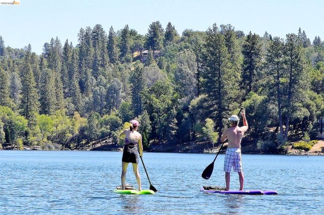 19166 Dyer Ct, Groveland, CA 95321