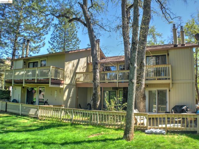 19166 Dyer Ct, Groveland, CA 95321