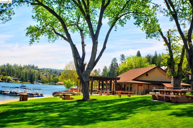 19166 Dyer Ct, Groveland, CA 95321