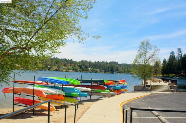 19166 Dyer Ct, Groveland, CA 95321