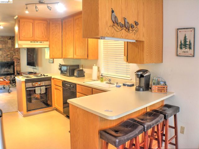 19166 Dyer Ct, Groveland, CA 95321